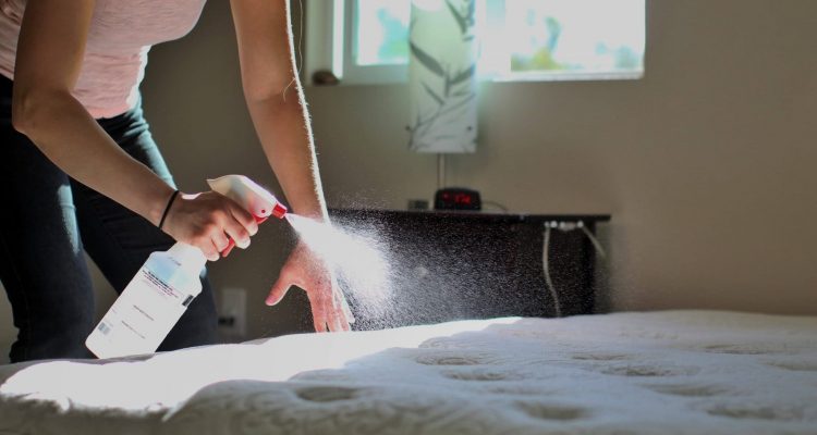 طريقة غسل مرتبة السرير - مدونة ميلين